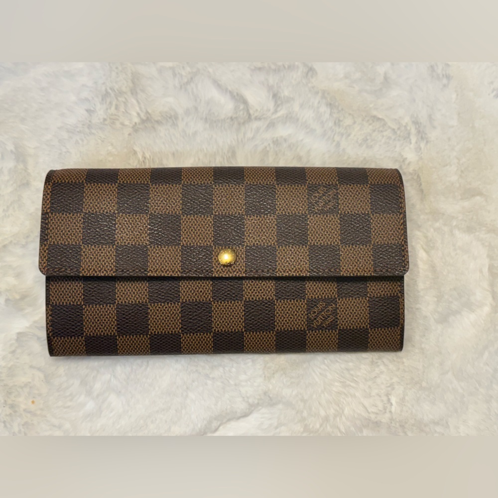 Louis Vuitton Sarah Wallet